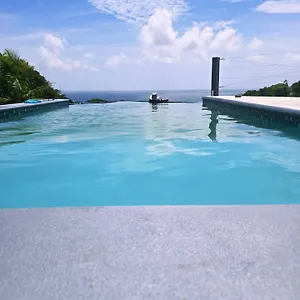 https://hodges-bay-house.comcaribbean.com