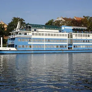 Botel Vodnik, Praha