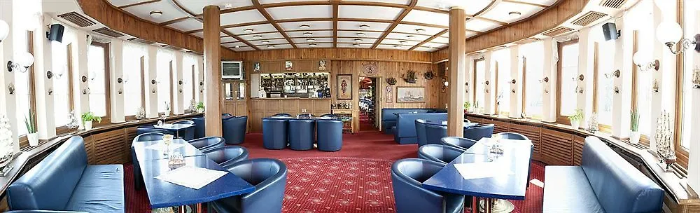 Botel Albatros Prag 3*,
